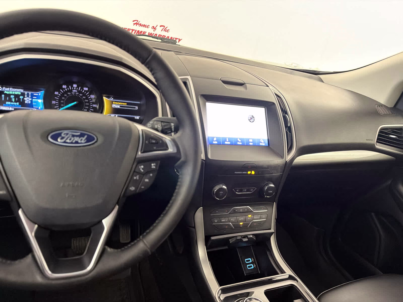 2019 Ingot Silver Metallic Ford Edge SEL FWD SUV