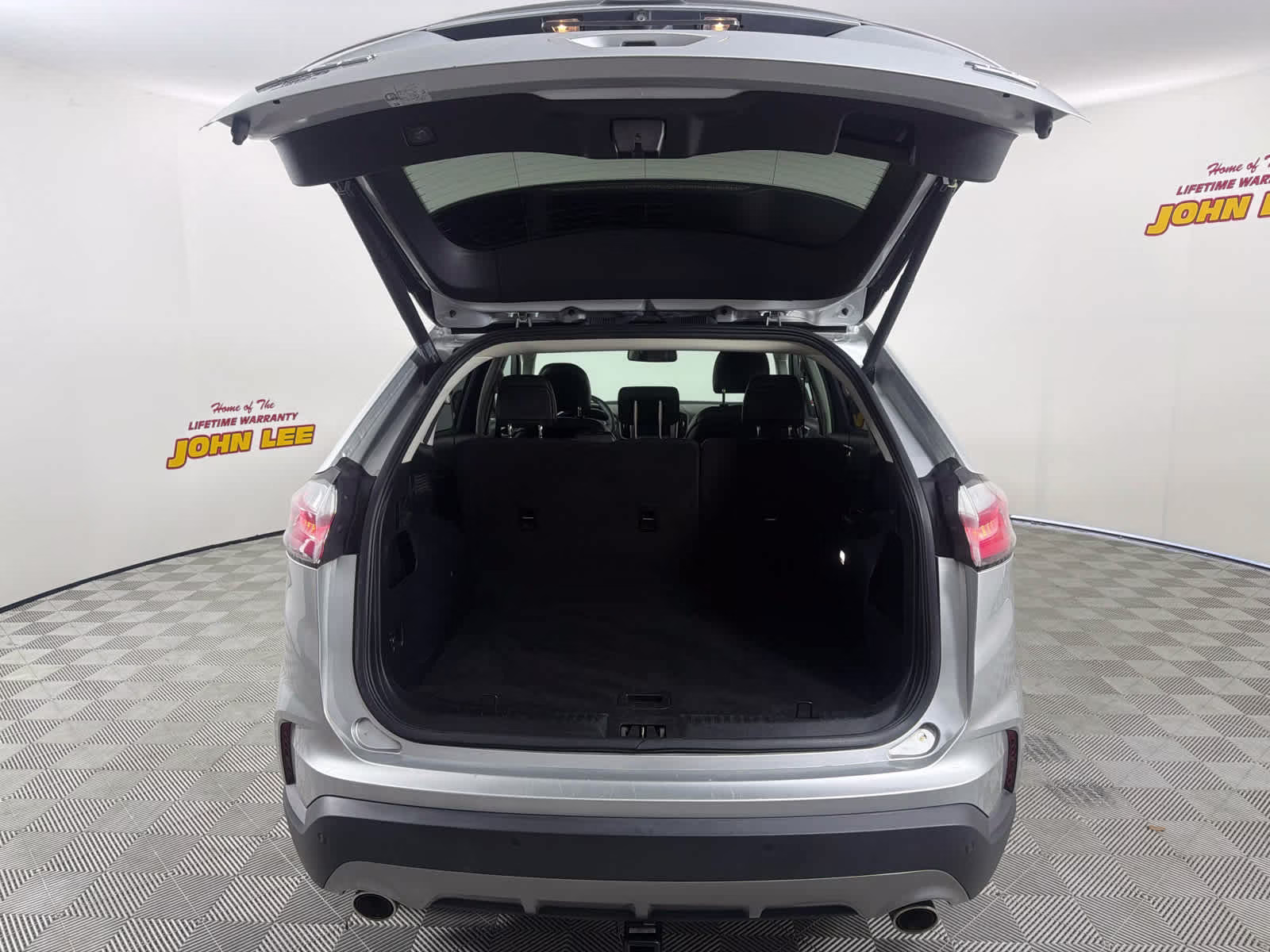 2019 Ingot Silver Metallic Ford Edge SEL FWD SUV