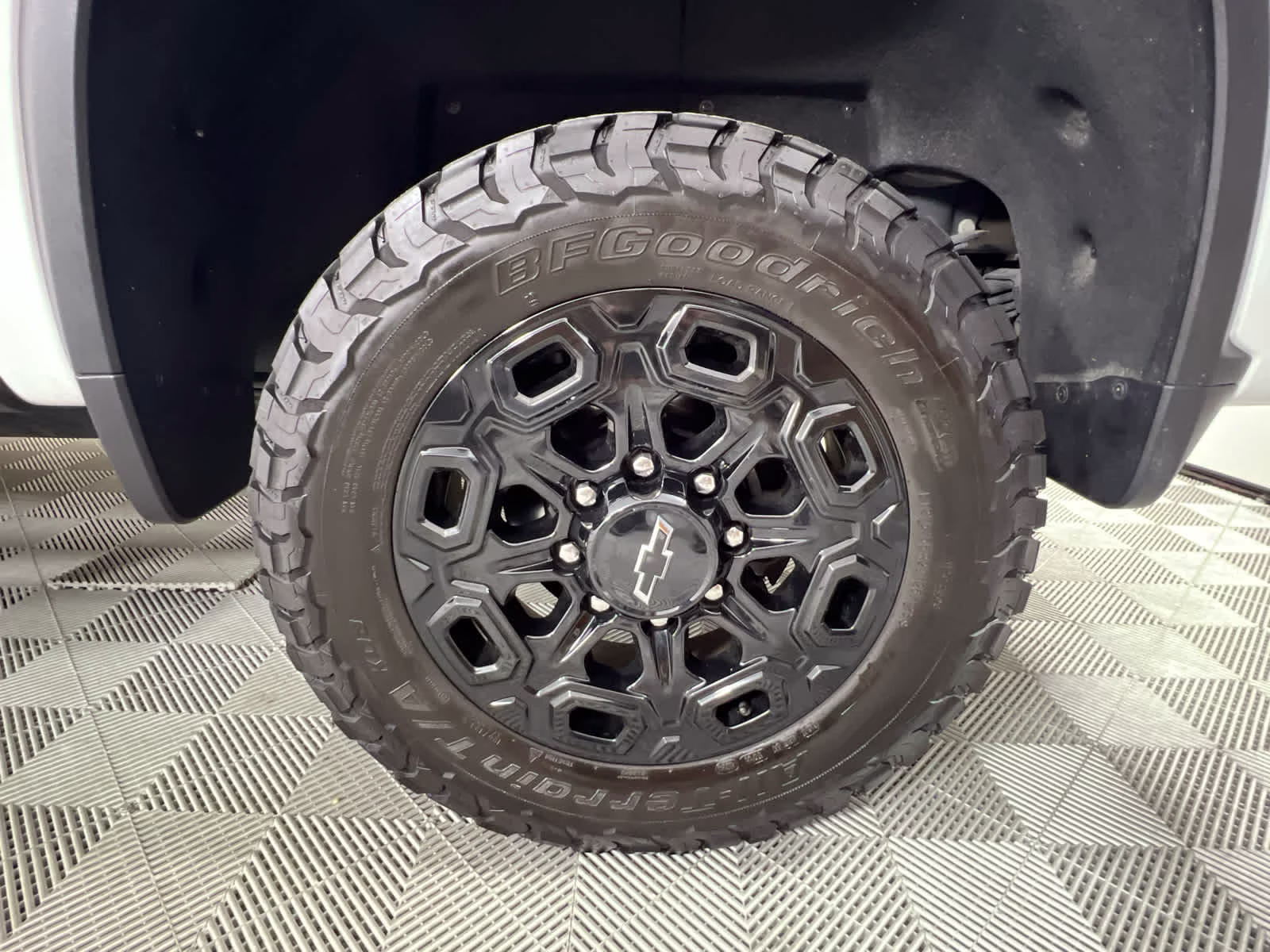 2024 Summit White Chevrolet Silverado 3500HD LT 4X4 Truck