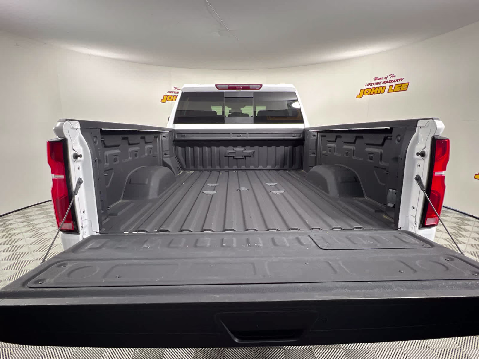2024 Summit White Chevrolet Silverado 3500HD LT 4X4 Truck