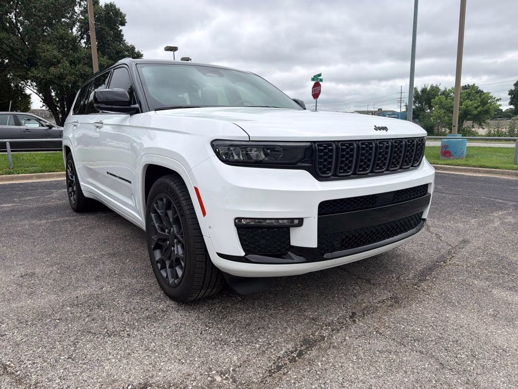 2023 Bright White Clearcoat Jeep Grand Cherokee L Summit 4X4 SUV