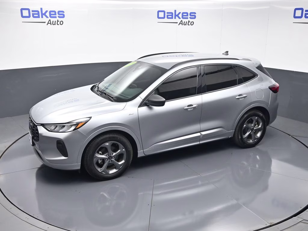 2024 Silver Metallic Ford Escape ST-Line FWD SUV