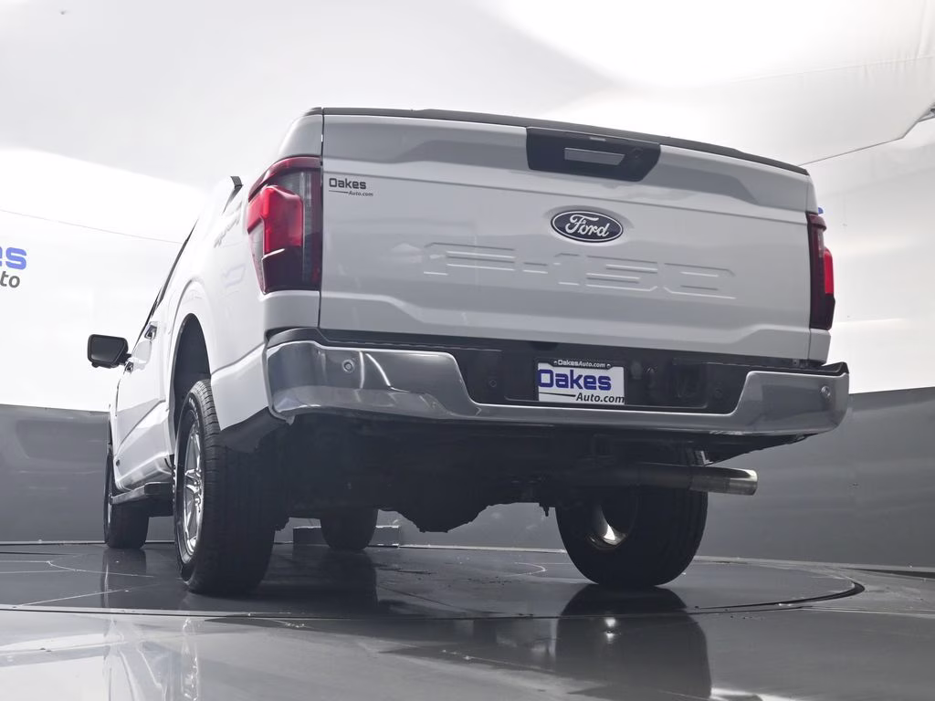2024 Oxford White Ford F-150 XLT 4X4 Truck