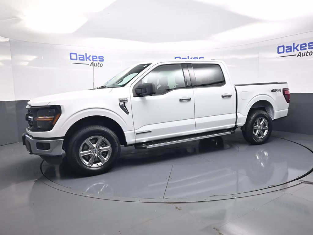2024 Oxford White Ford F-150 XLT 4X4 Truck