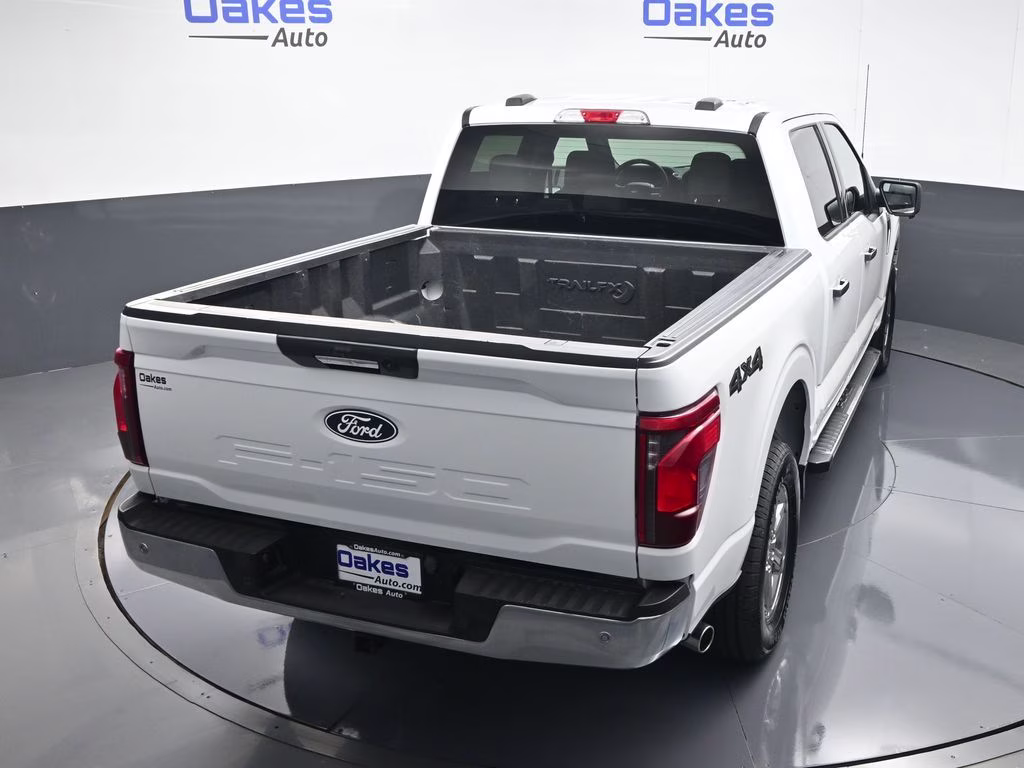 2024 Oxford White Ford F-150 XLT 4X4 Truck