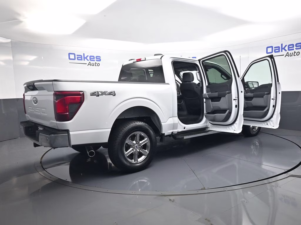 2024 Oxford White Ford F-150 XLT 4X4 Truck