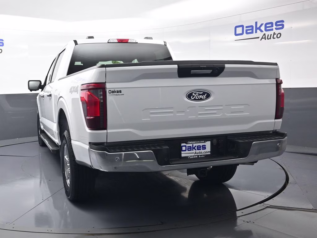 2024 Oxford White Ford F-150 XLT 4X4 Truck
