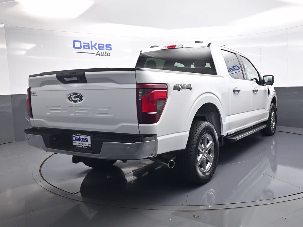 2024 Oxford White Ford F-150 XLT 4X4 Truck