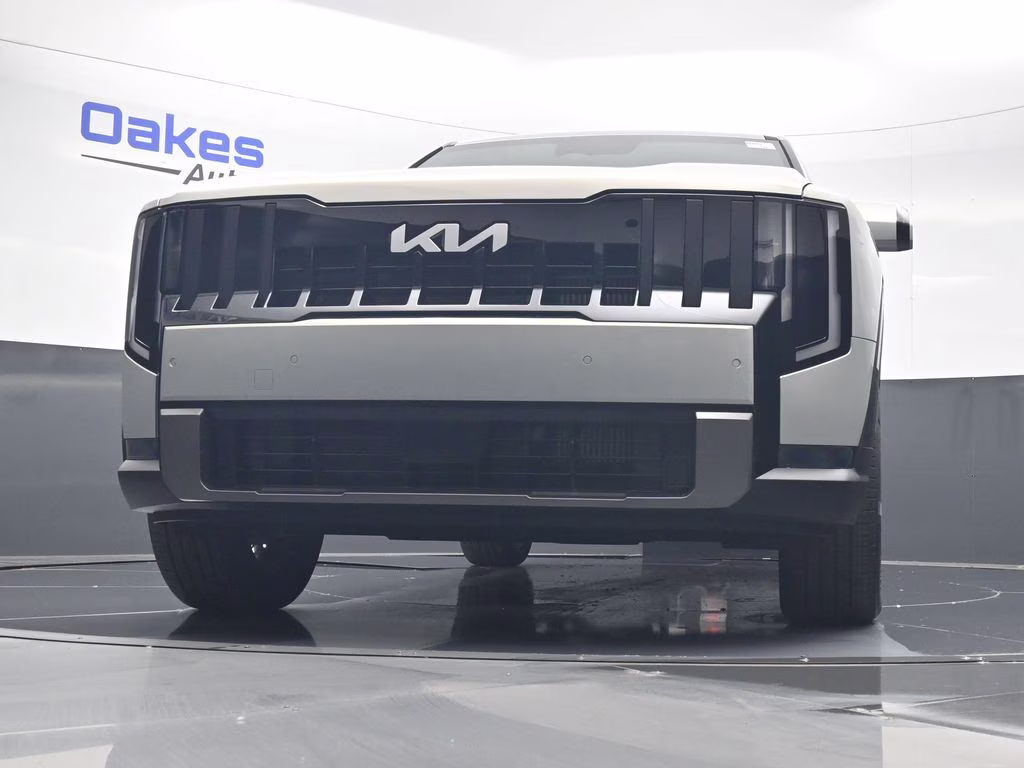 2027 Ivory Silver Kia Telluride S AWD SUV