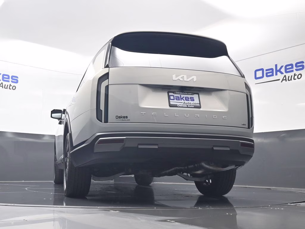 2027 Ivory Silver Kia Telluride S AWD SUV