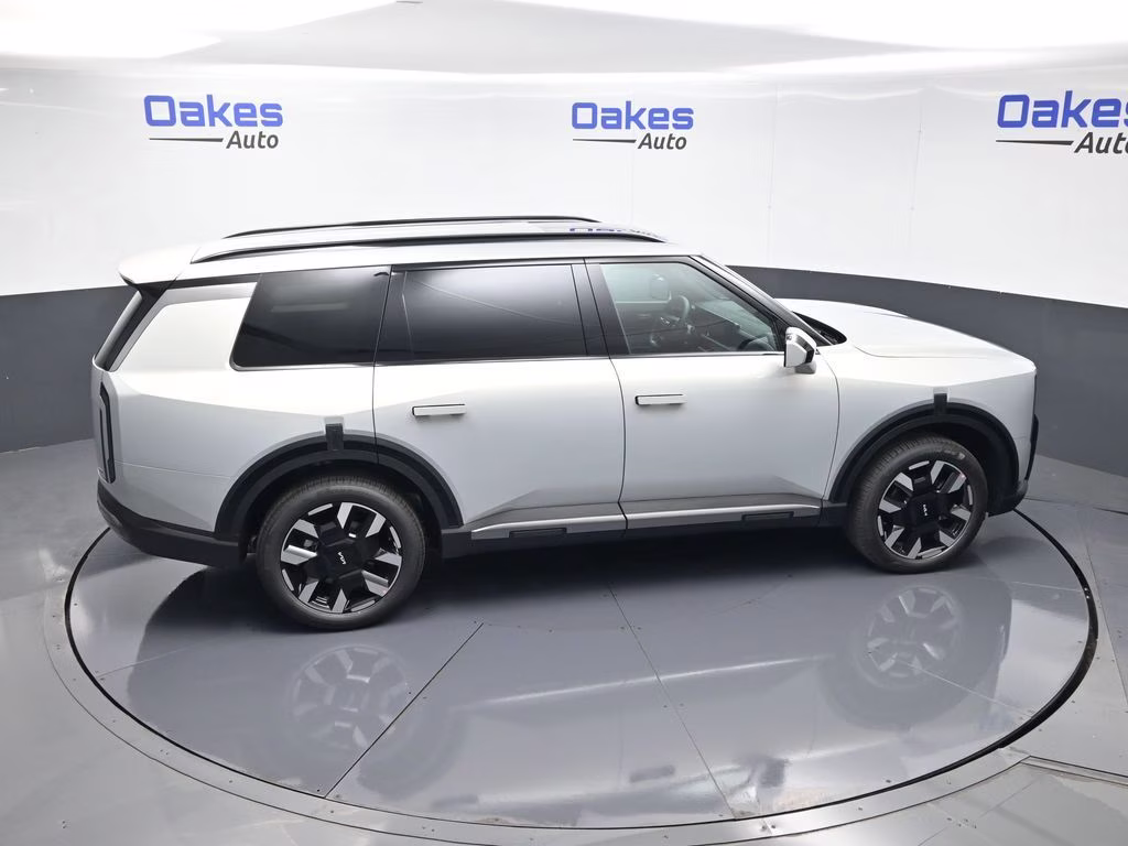 2027 Ivory Silver Kia Telluride S AWD SUV