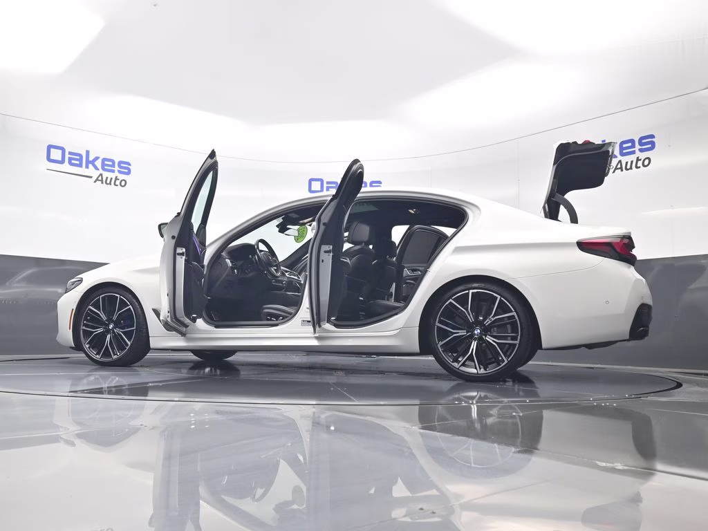 2023 Alpine White BMW 5 Series M550i xDrive AWD Sedan