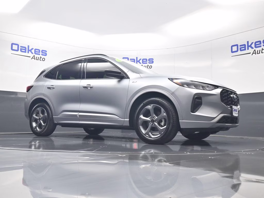 2024 Silver Metallic Ford Escape ST-Line FWD SUV