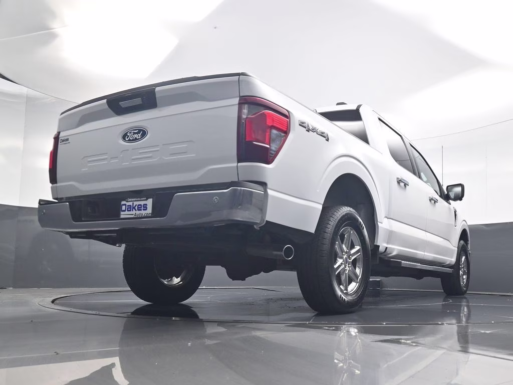 2024 Oxford White Ford F-150 XLT 4X4 Truck
