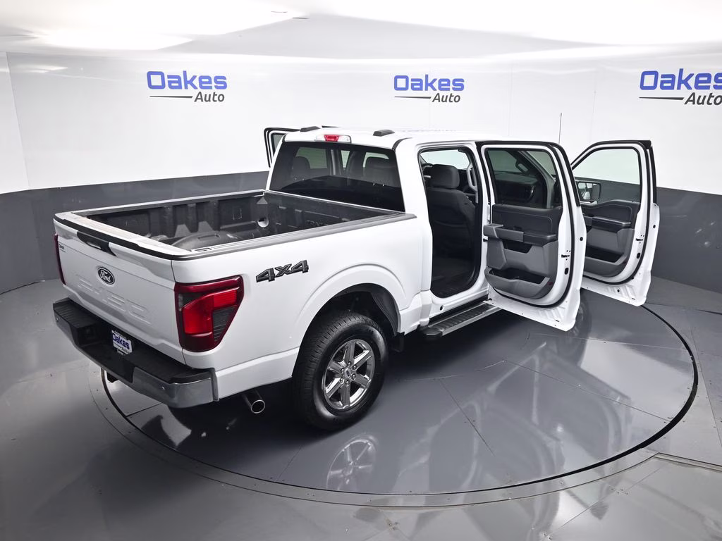 2024 Oxford White Ford F-150 XLT 4X4 Truck