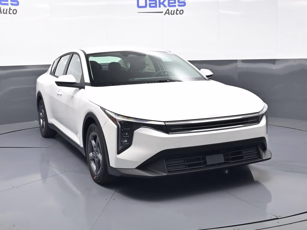 2026 Snow White Pearl Kia K4 LXS FWD Sedan