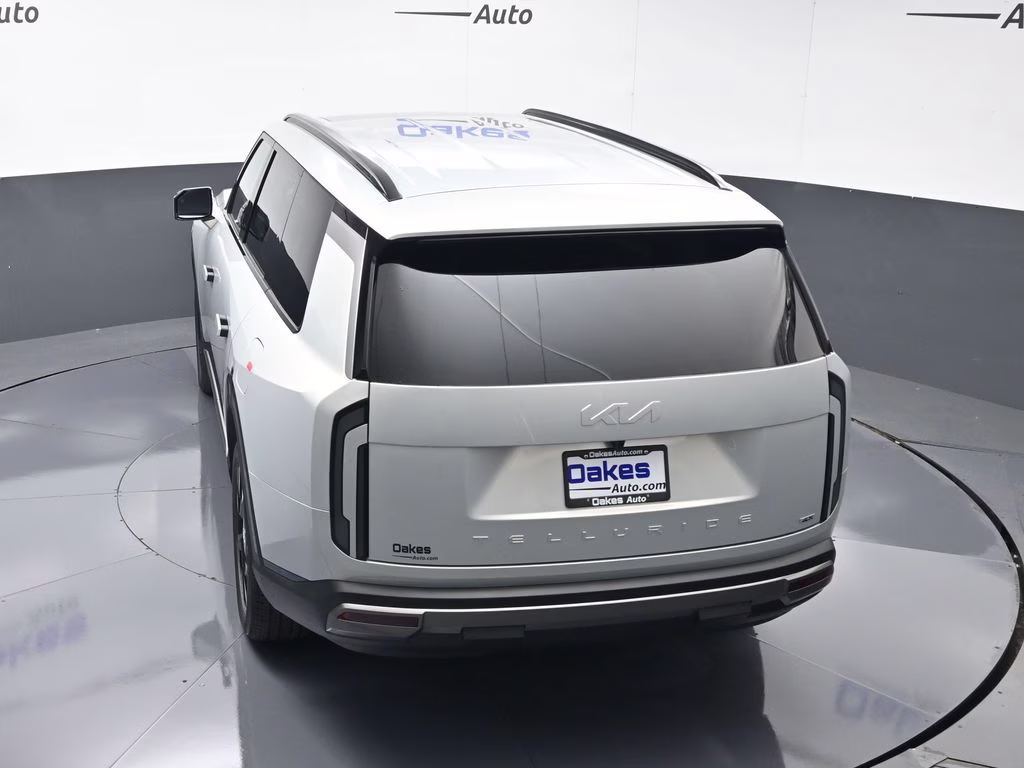 2027 Ivory Silver Kia Telluride S AWD SUV