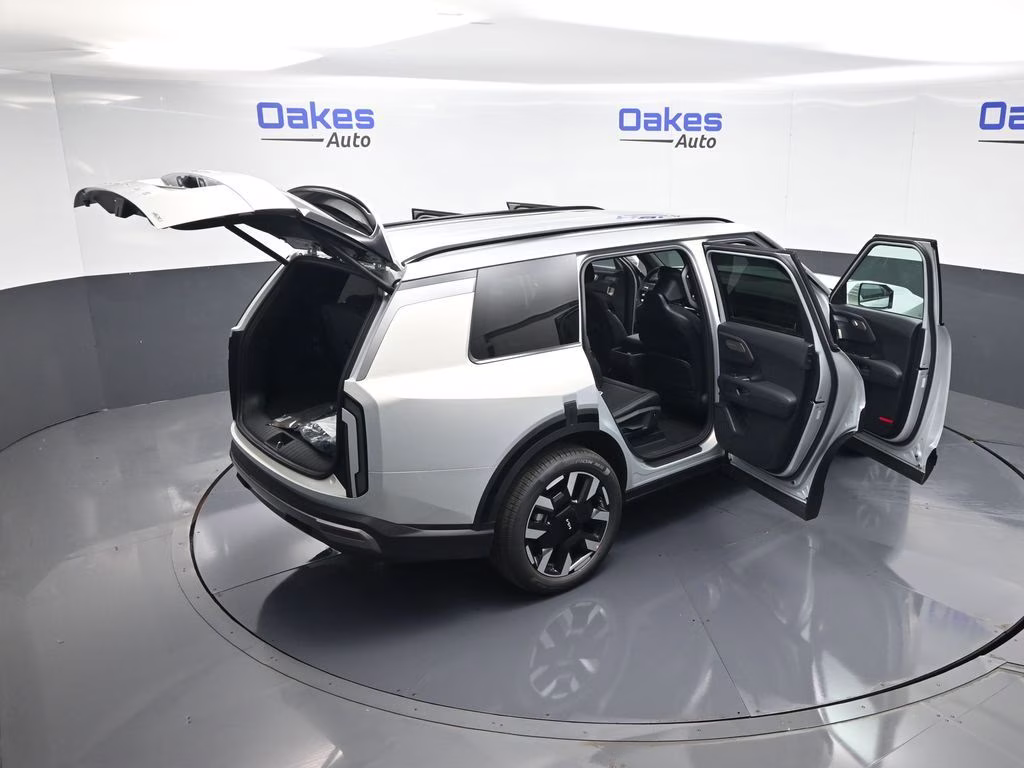 2027 Ivory Silver Kia Telluride S AWD SUV