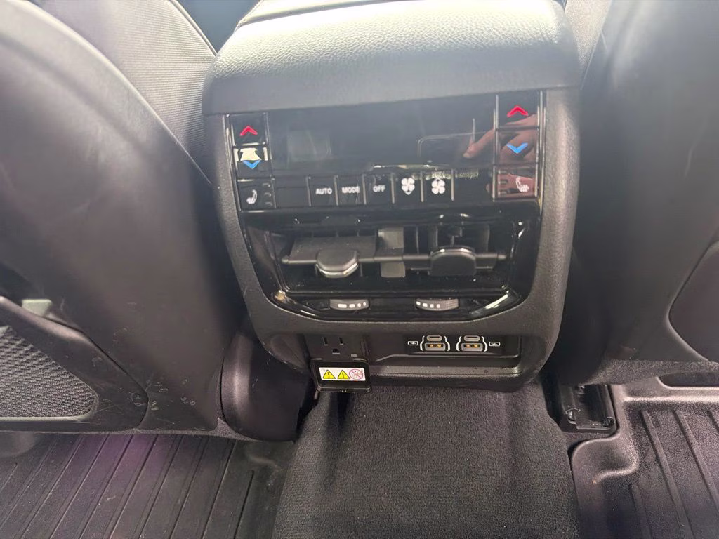 2023 Bright White Clearcoat Jeep Grand Cherokee L Summit 4X4 SUV