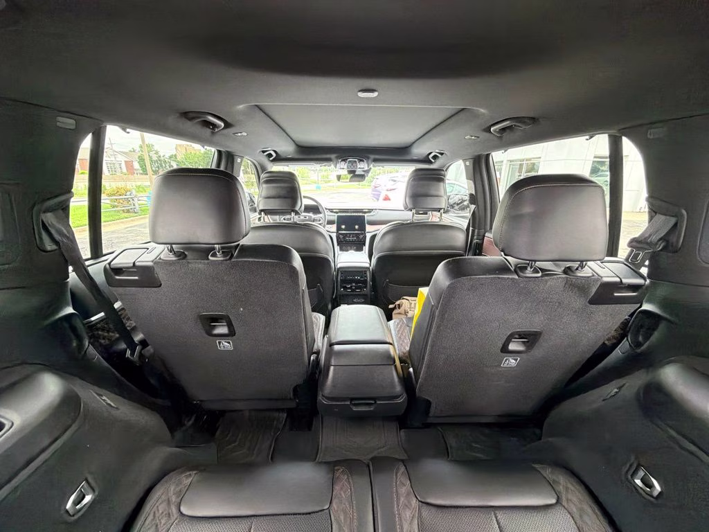2023 Bright White Clearcoat Jeep Grand Cherokee L Summit 4X4 SUV