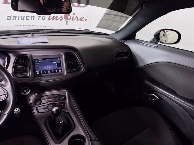 2023 Pitch Black Clearcoat Dodge Challenger R/T RWD Coupe