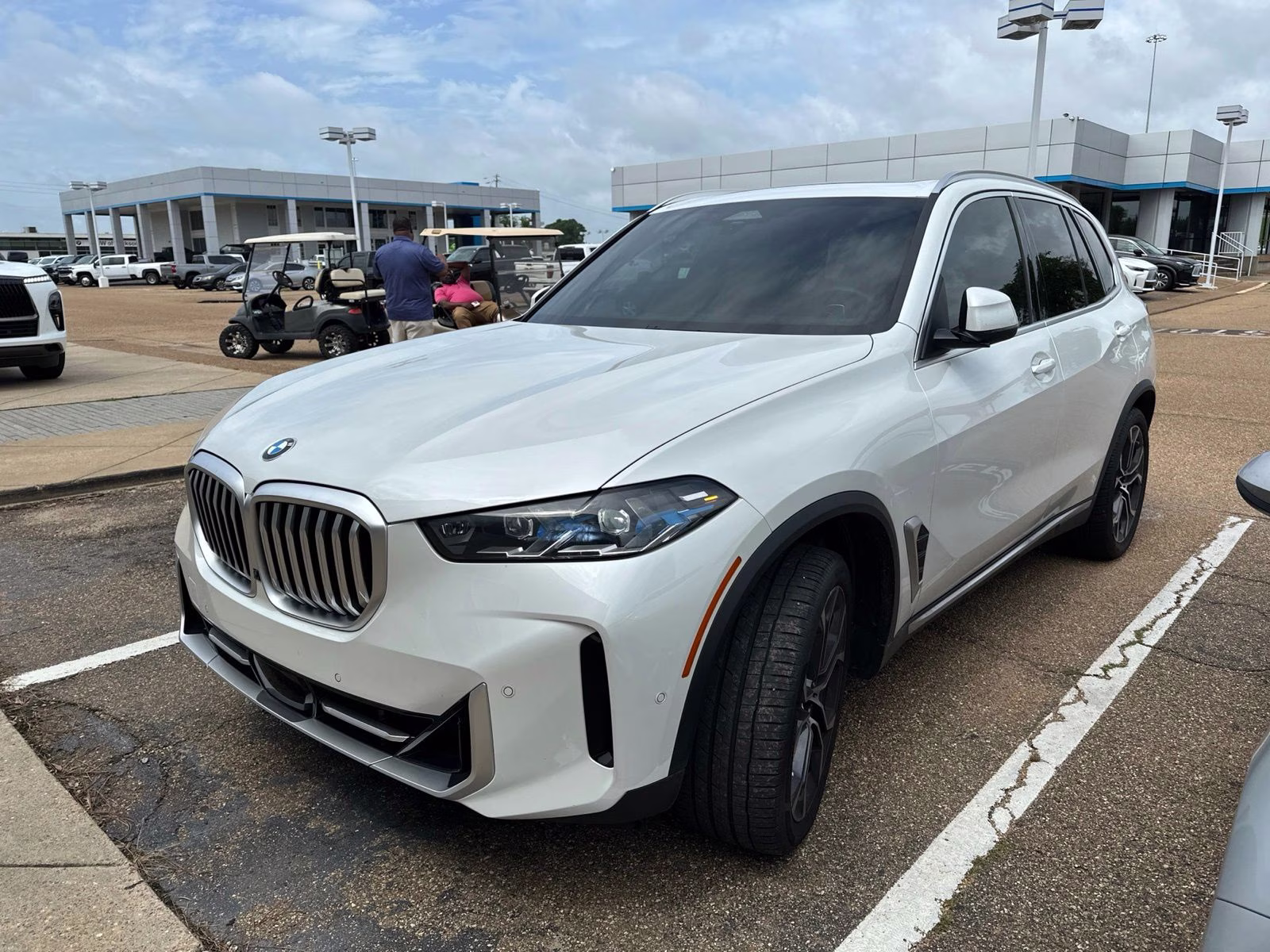 2025 White Metallic BMW X5 sDrive40i RWD SUV