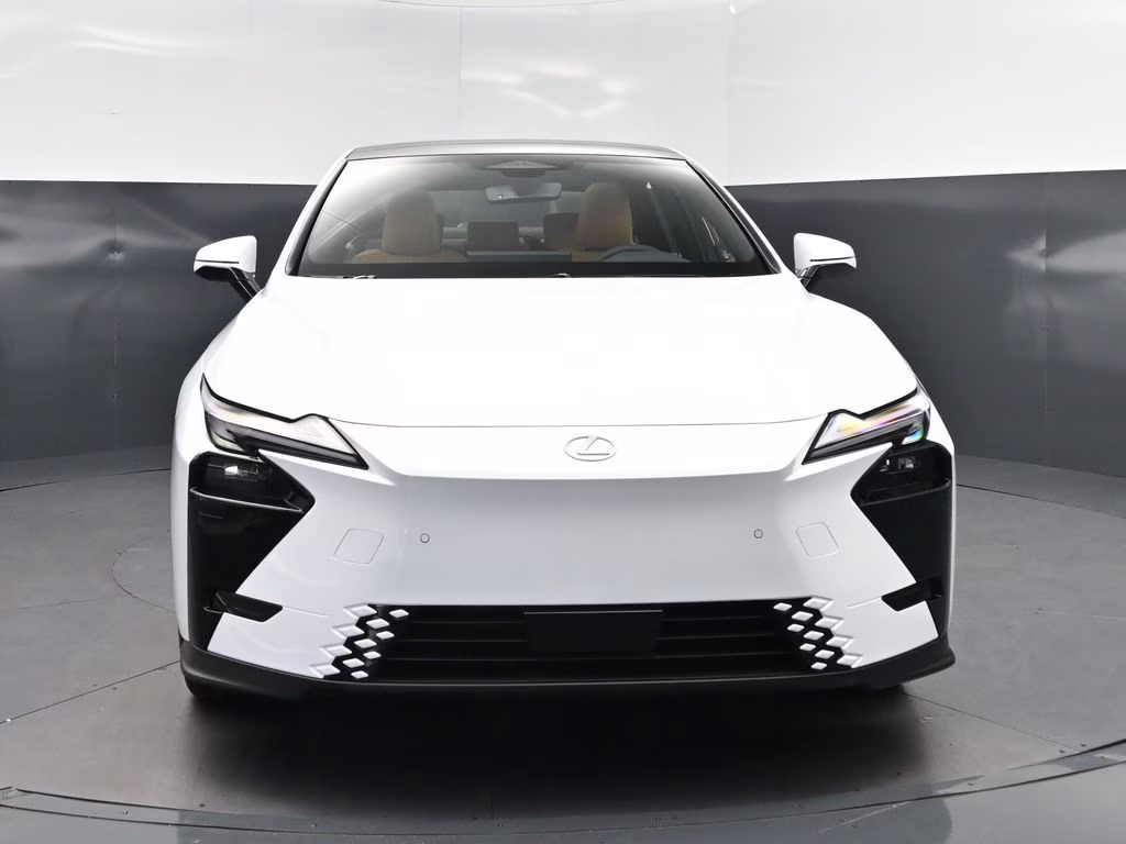 2026 Ultra White Lexus ES FWD