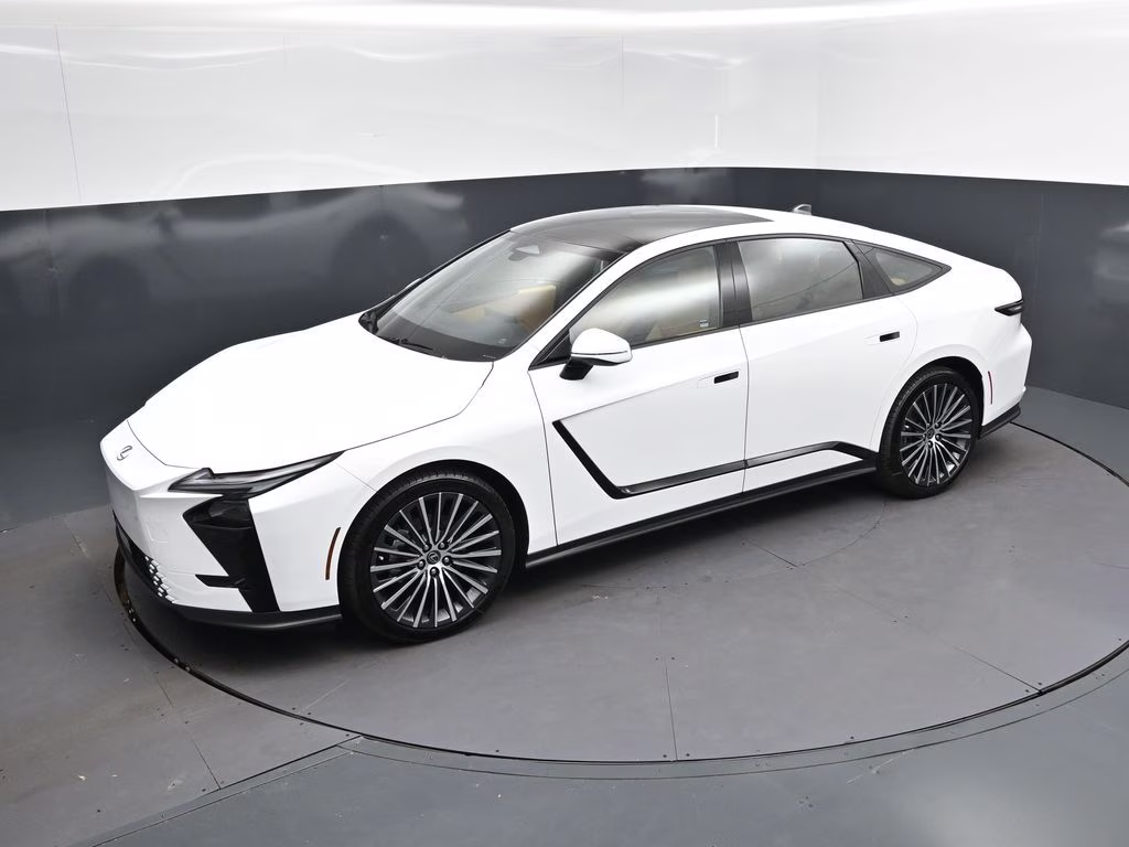 2026 Ultra White Lexus ES FWD