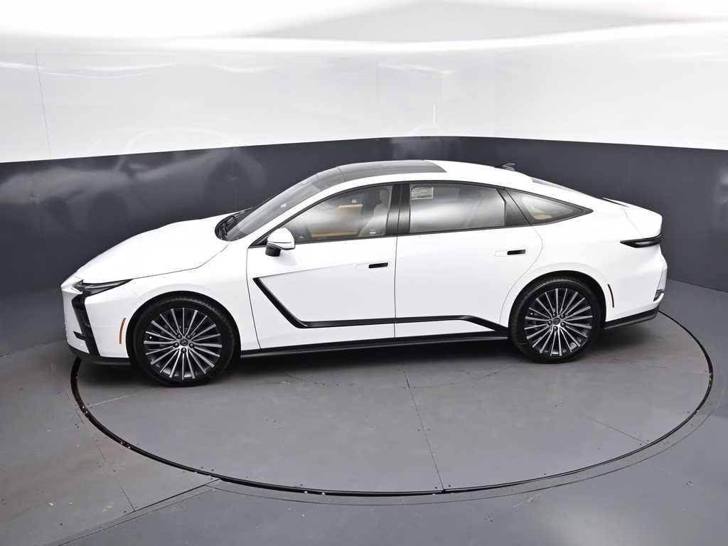 2026 Ultra White Lexus ES FWD
