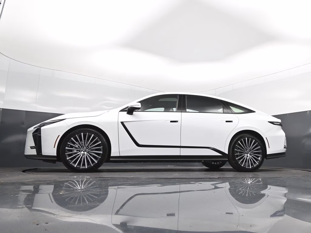 2026 Ultra White Lexus ES FWD
