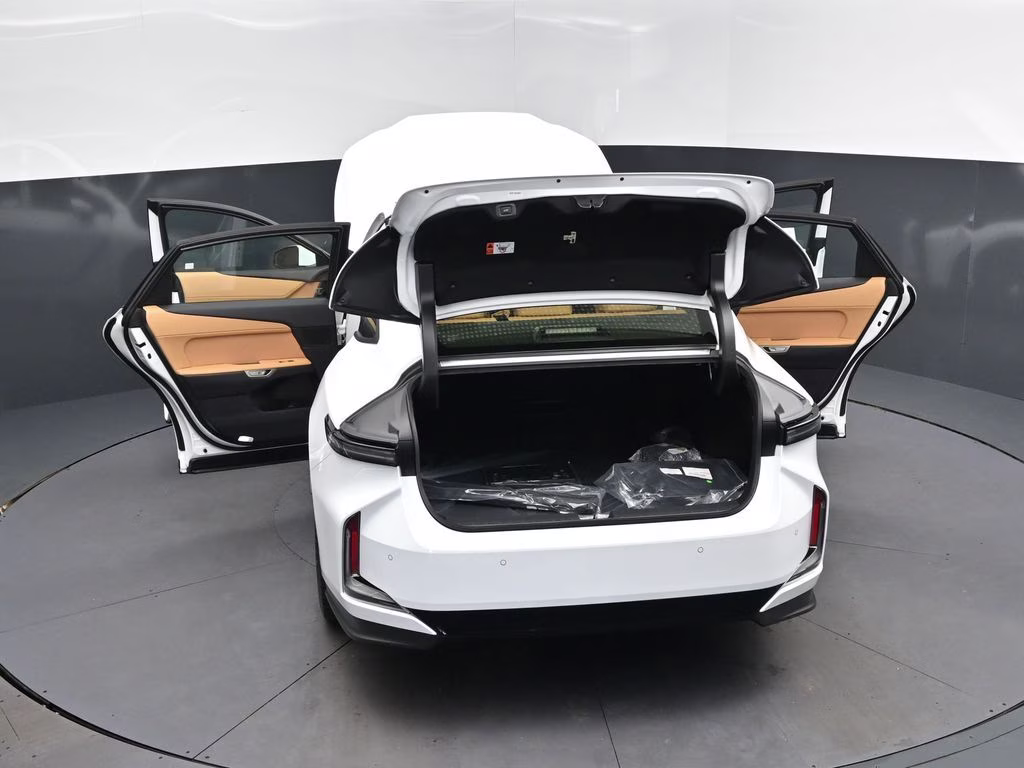 2026 Ultra White Lexus ES FWD