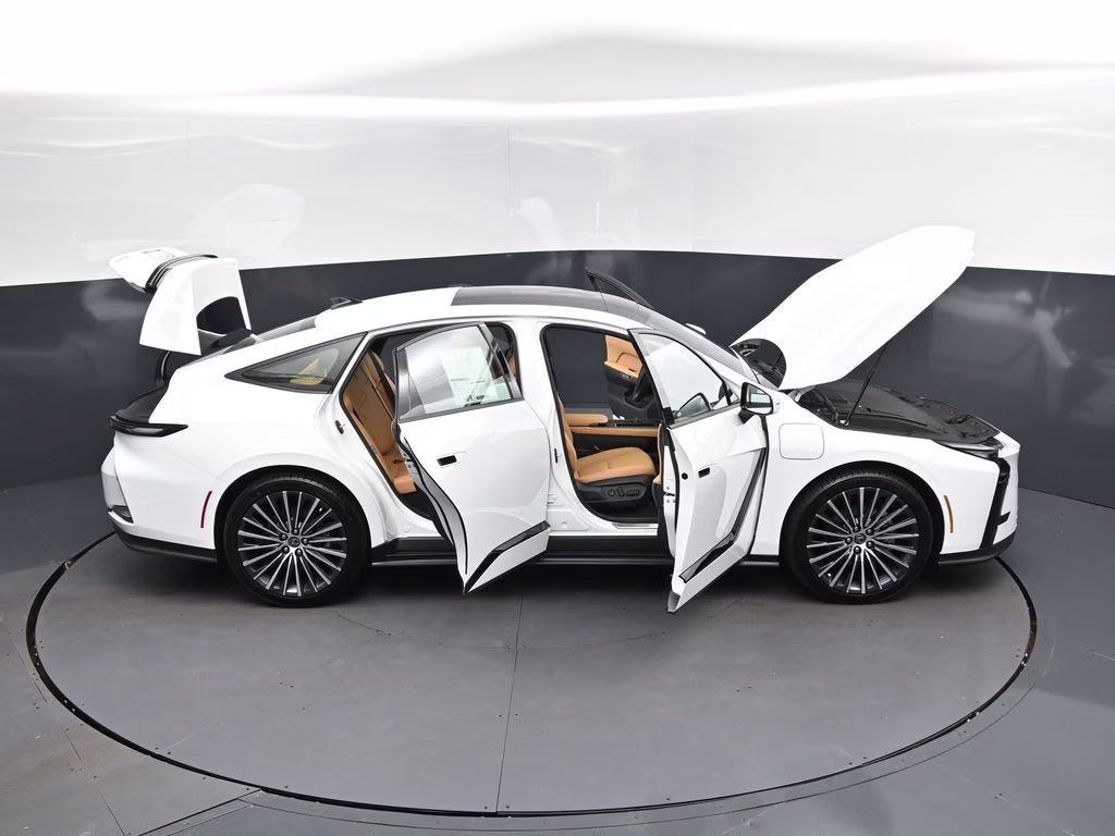 2026 Ultra White Lexus ES FWD