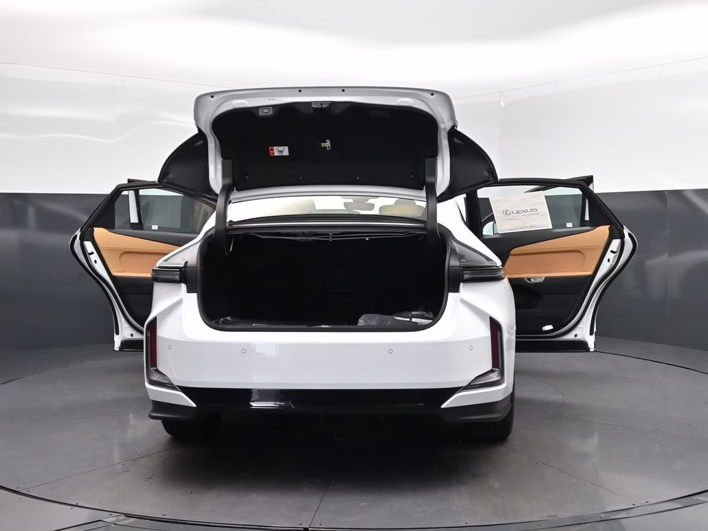 2026 Ultra White Lexus ES FWD