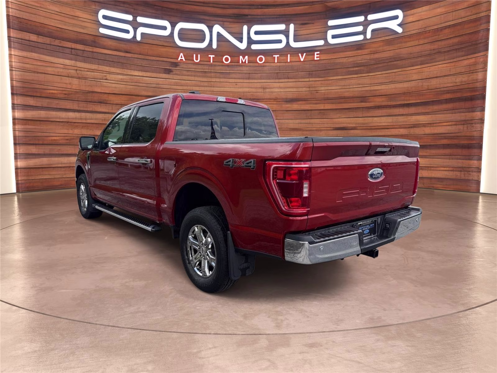 2023 Hot Pepper Red Metallic Tinted Clearcoat Ford F-150 XLT 4X4 Truck