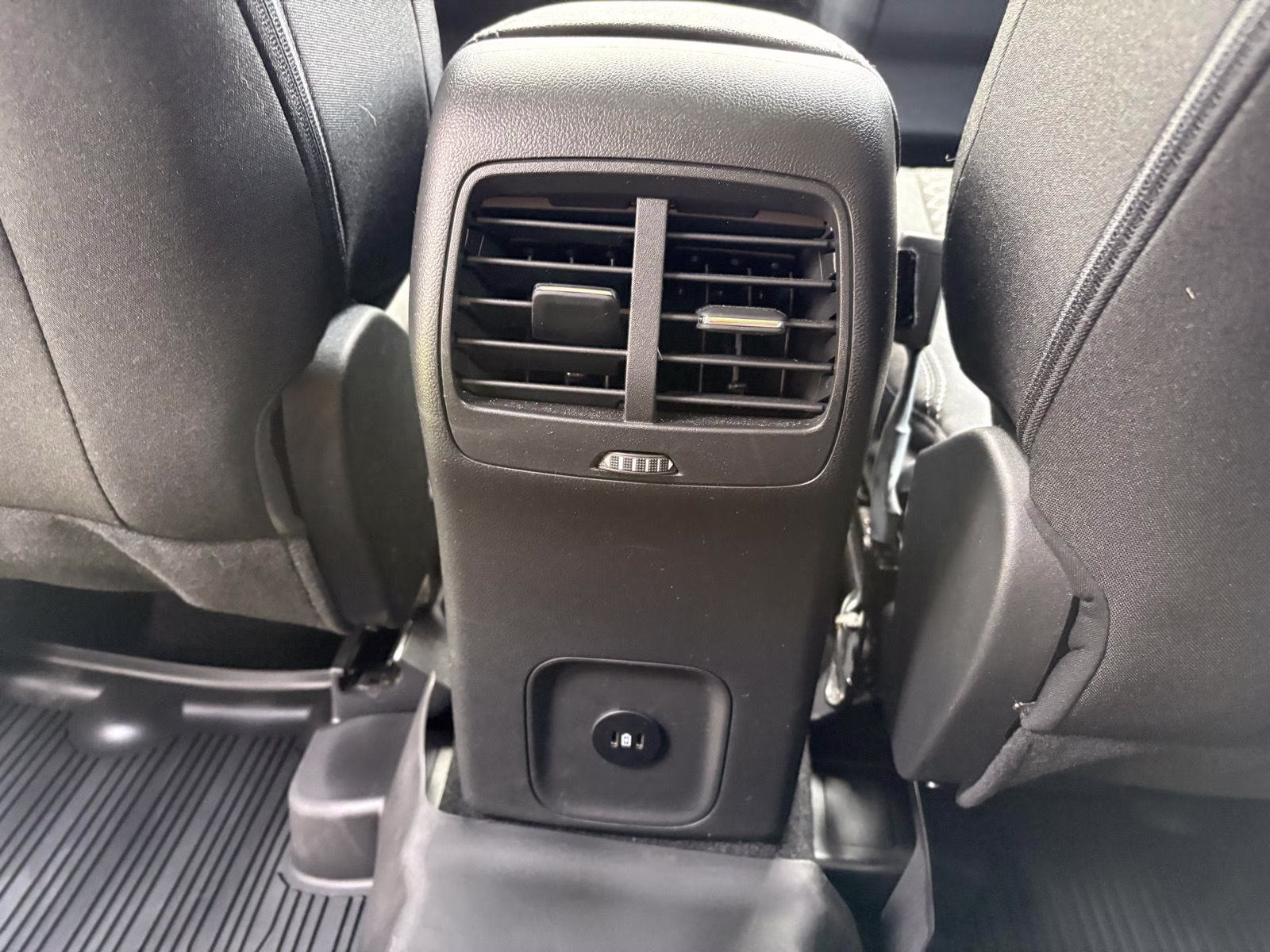 2024 Iconic Silver Ford Escape Active AWD Crossover