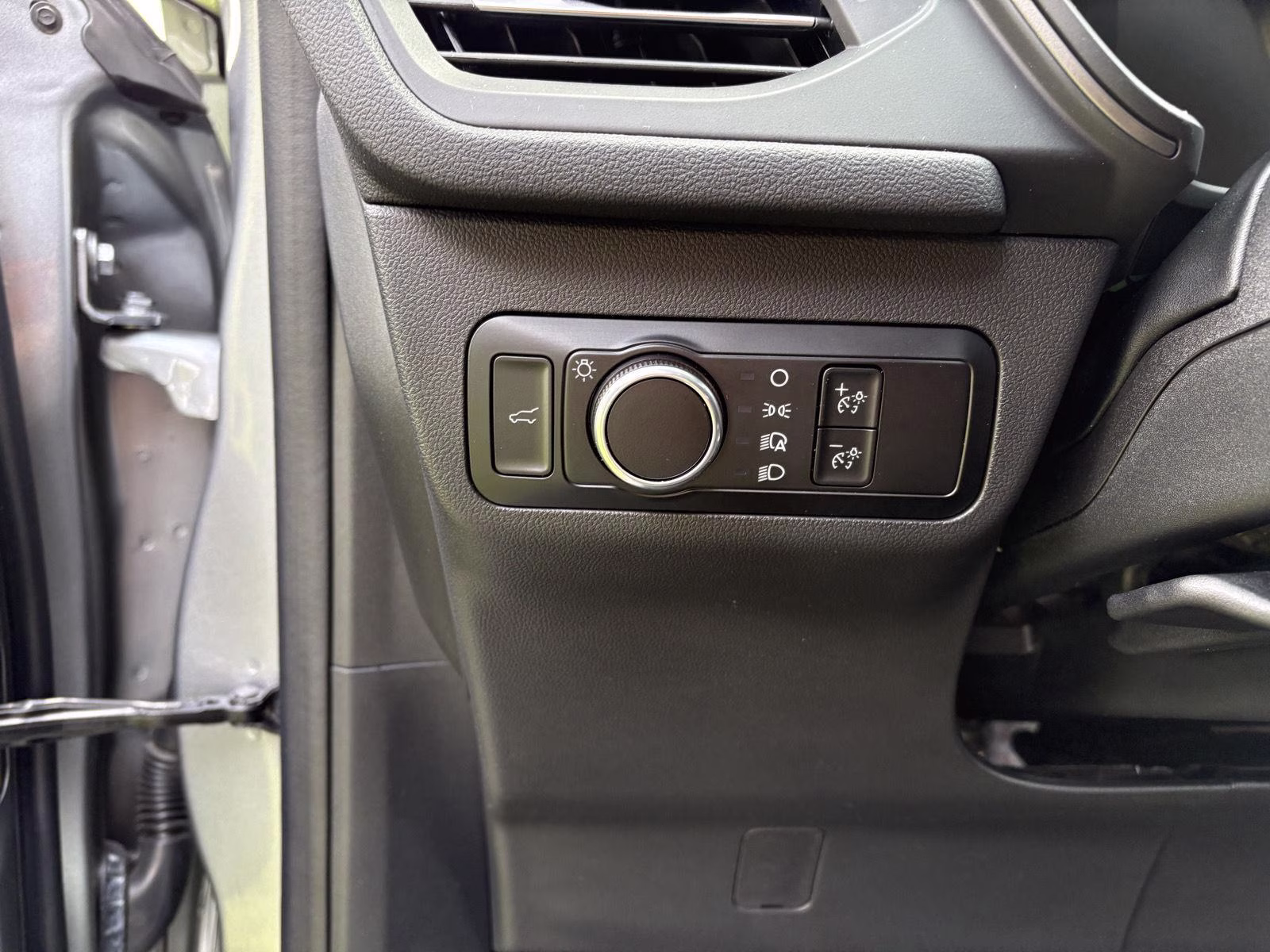2024 Iconic Silver Ford Escape Active AWD Crossover