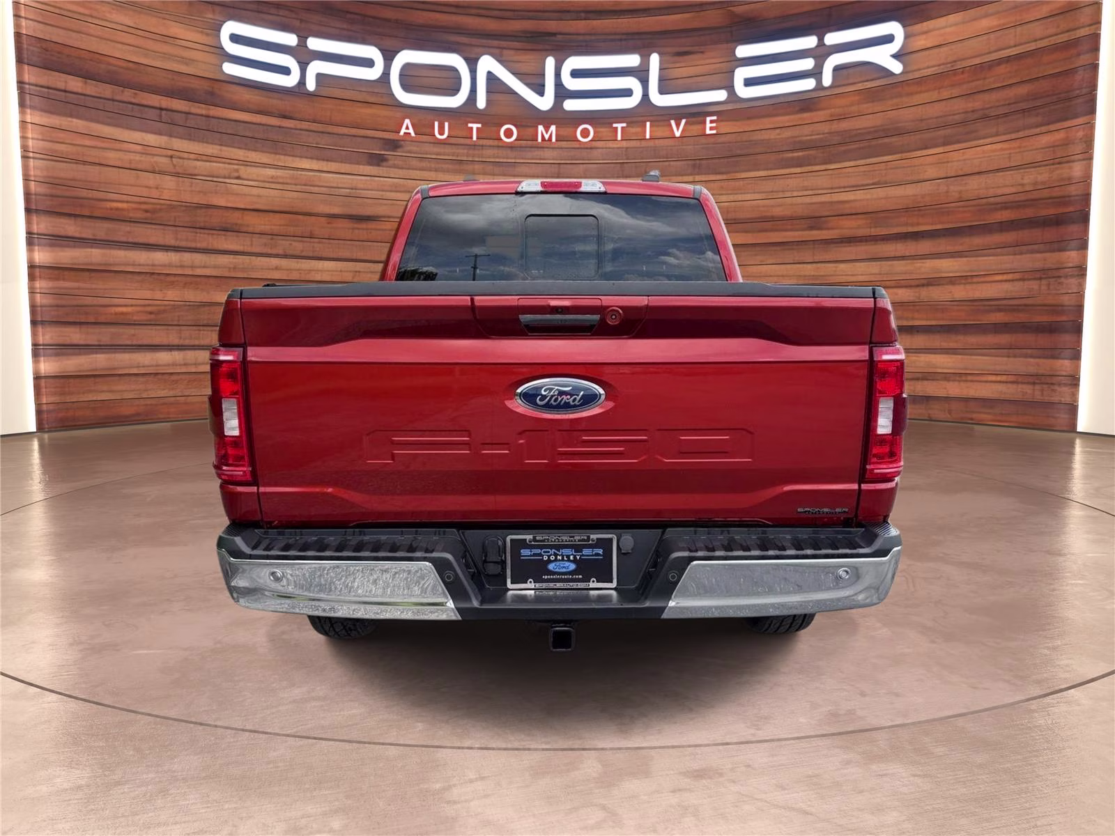 2023 Hot Pepper Red Metallic Tinted Clearcoat Ford F-150 XLT 4X4 Truck