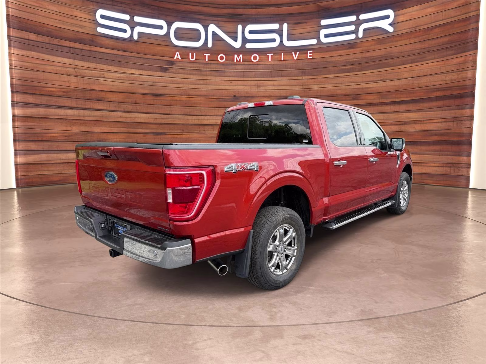 2023 Hot Pepper Red Metallic Tinted Clearcoat Ford F-150 XLT 4X4 Truck