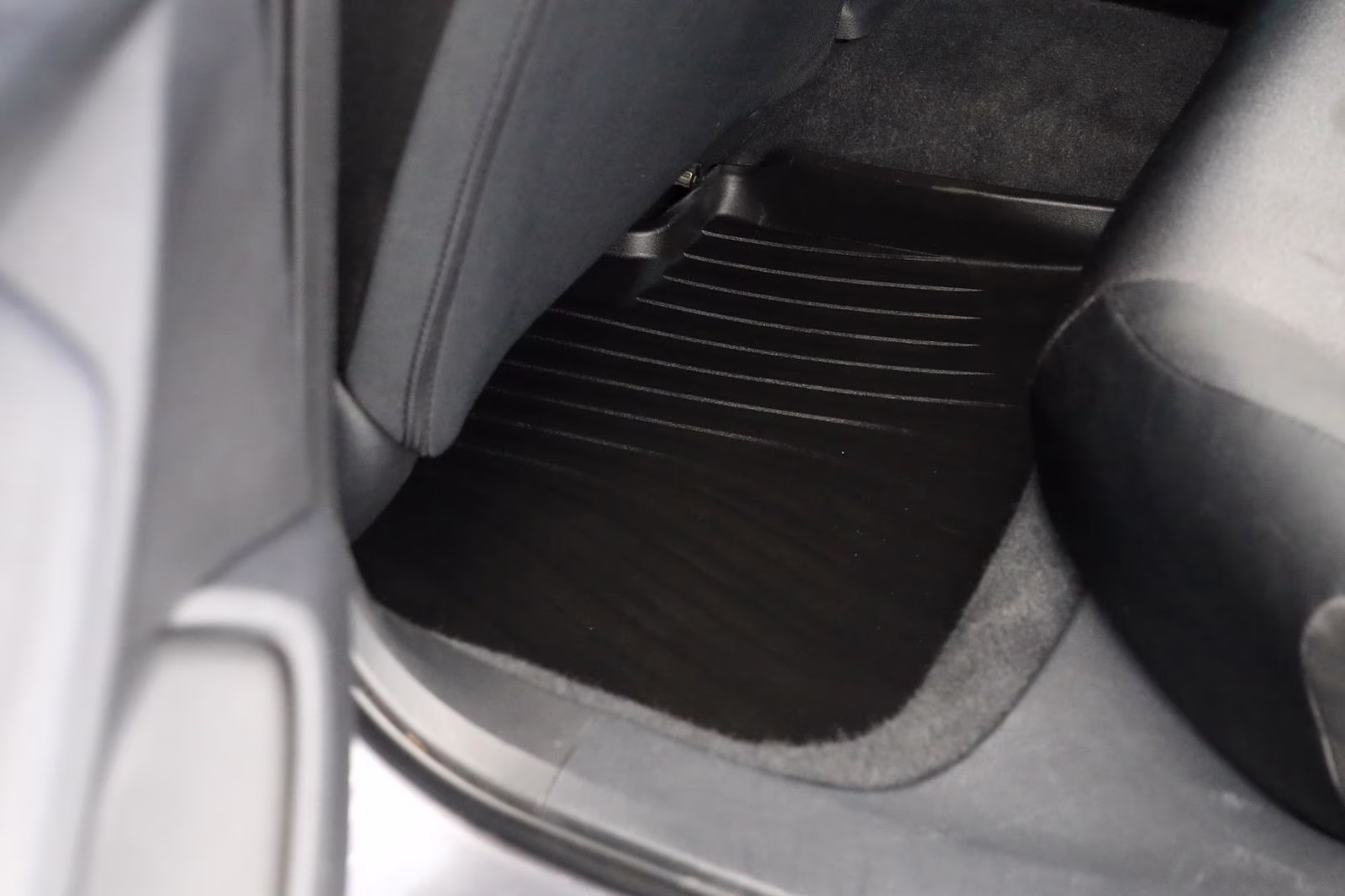 2019 Modern Steel Metallic Honda Accord Sedan LX 1.5T FWD Sedan