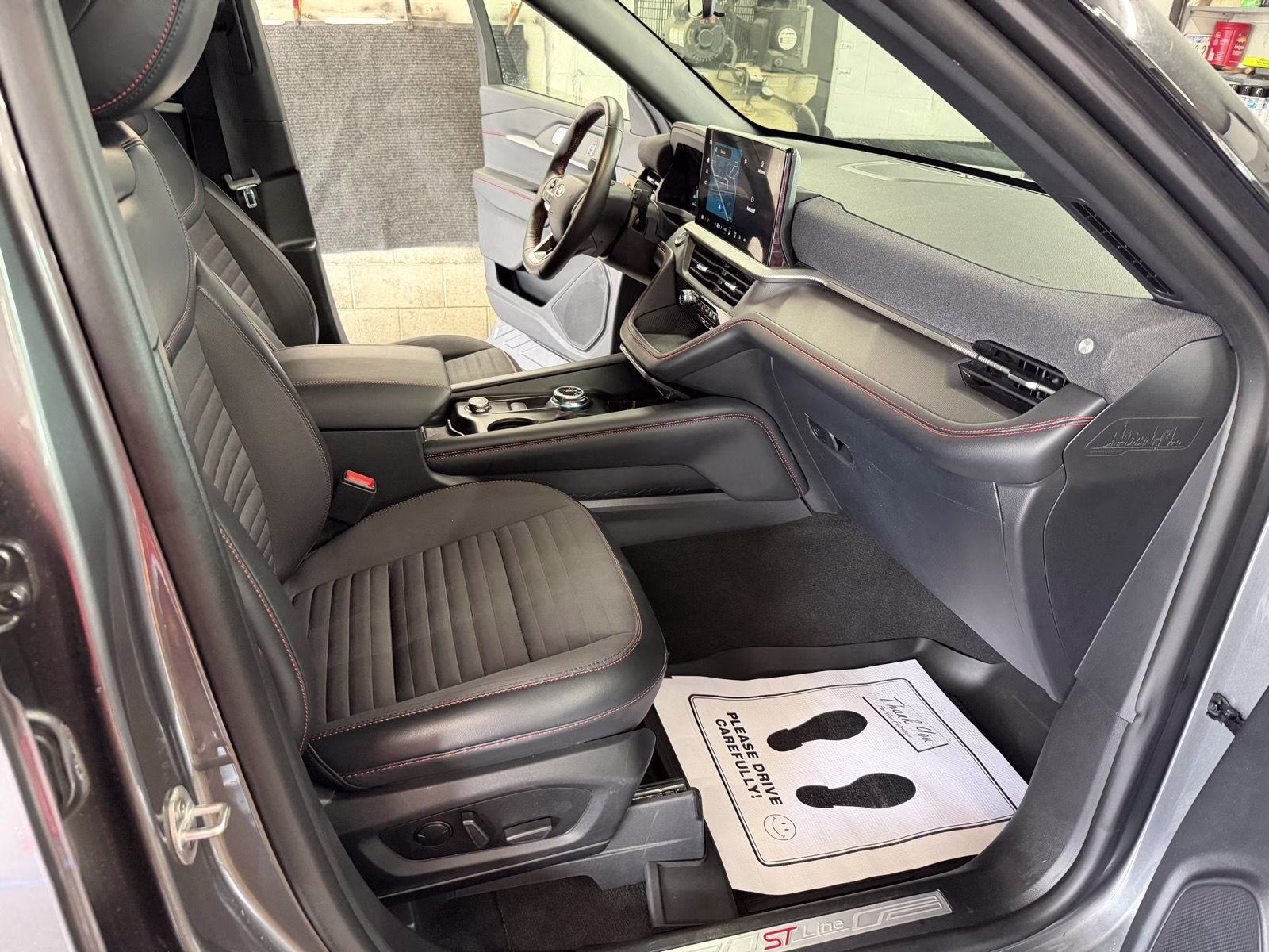 2025 Ford Explorer ST-Line 4X4 SUV