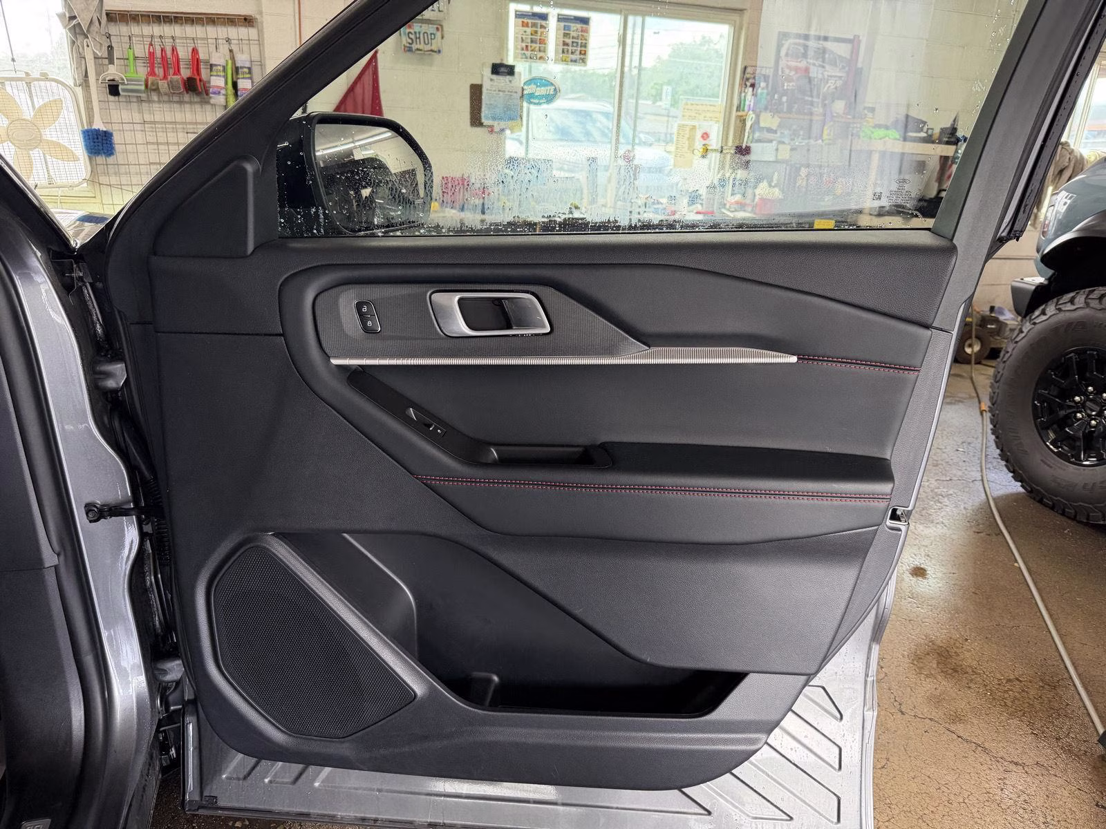 2025 Ford Explorer ST-Line 4X4 SUV