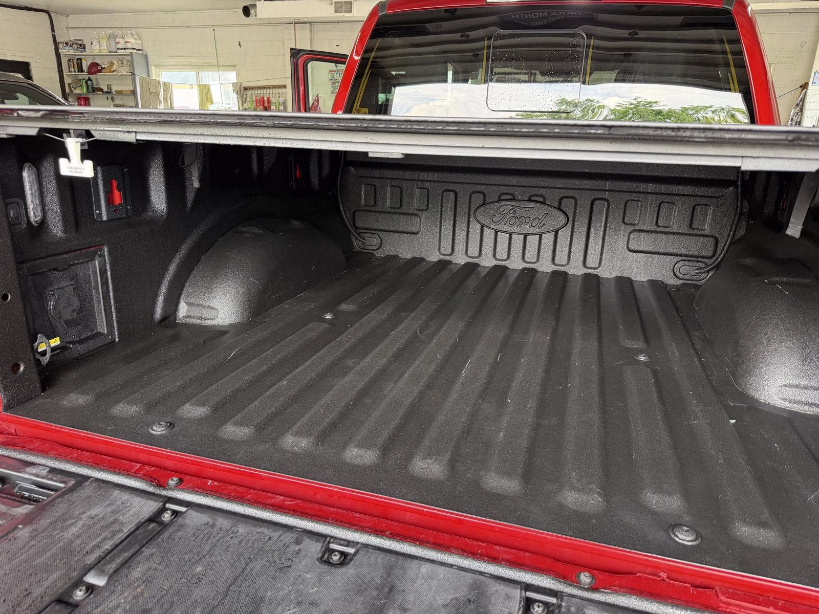 2023 Hot Pepper Red Metallic Tinted Clearcoat Ford F-150 XLT 4X4 Truck