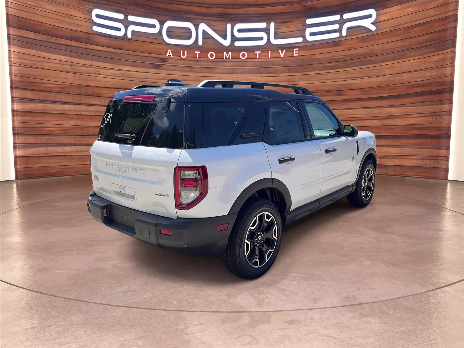2026 Oxford White Ford Bronco Sport Outer Banks 4X4 SUV