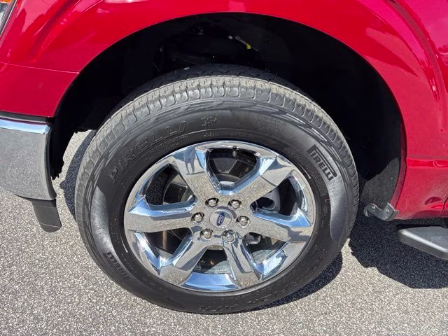 2022 Rapid Red Metallic Tinted Clearcoat Ford F-150 XLT 4X4 Truck
