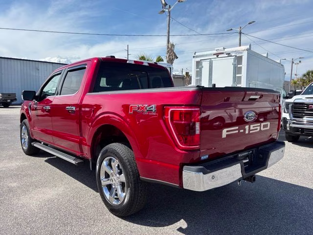 2022 Rapid Red Metallic Tinted Clearcoat Ford F-150 XLT 4X4 Truck