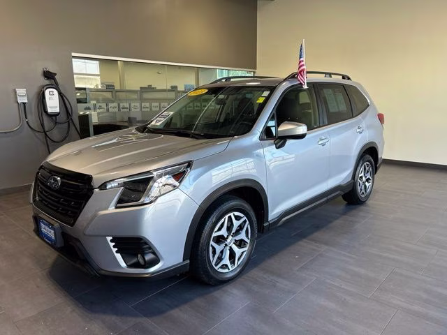 2023 Ice Silver Metallic Subaru Forester Premium AWD SUV