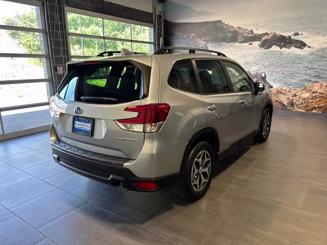 2023 Ice Silver Metallic Subaru Forester Premium AWD SUV