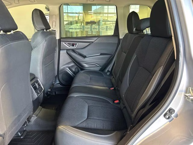 2023 Ice Silver Metallic Subaru Forester Premium AWD SUV