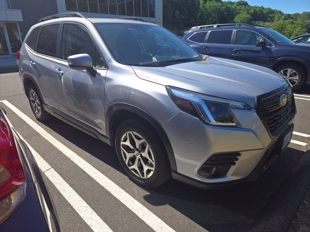 2023 Ice Silver Metallic Subaru Forester Premium AWD SUV