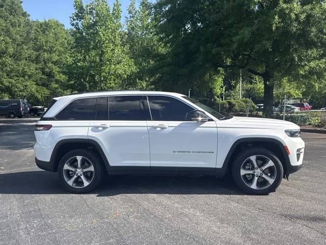 2023 Bright White Clearcoat Jeep Grand Cherokee 4xe 4xe 4X4 SUV